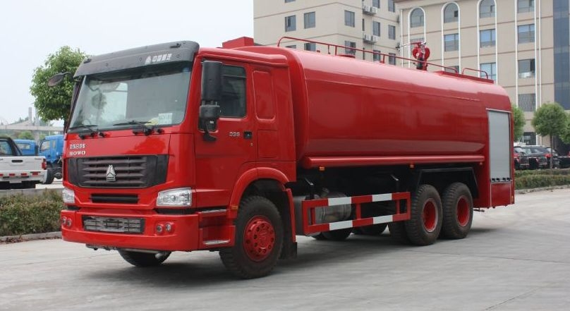 豪泺25吨供水消防车