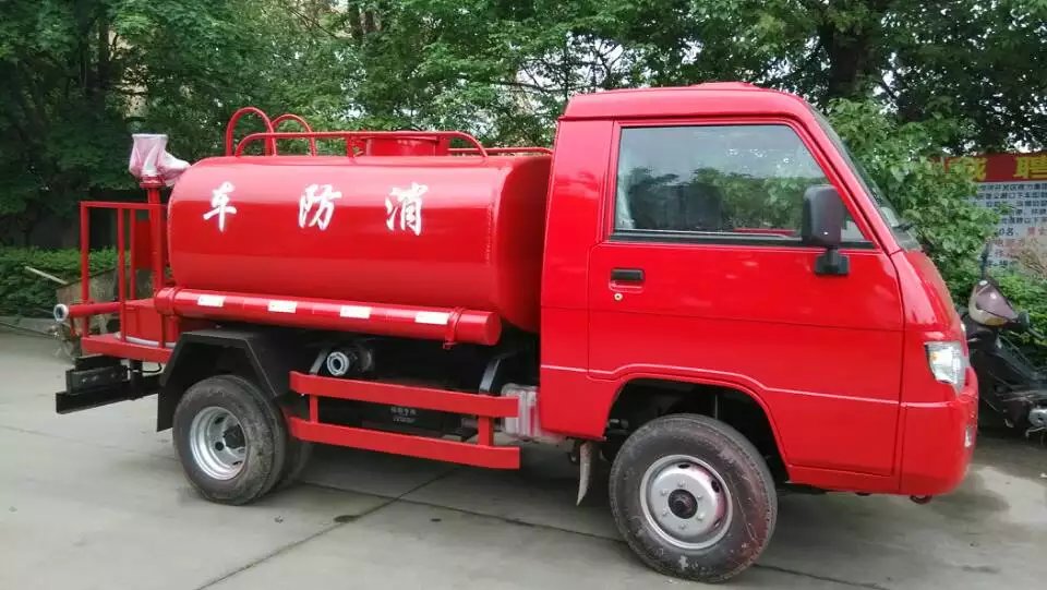 福田2吨小型消防车（圆罐）