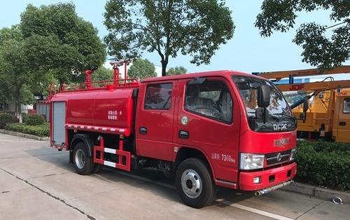 国五双排2.5吨-3吨水罐消防车消防洒水车